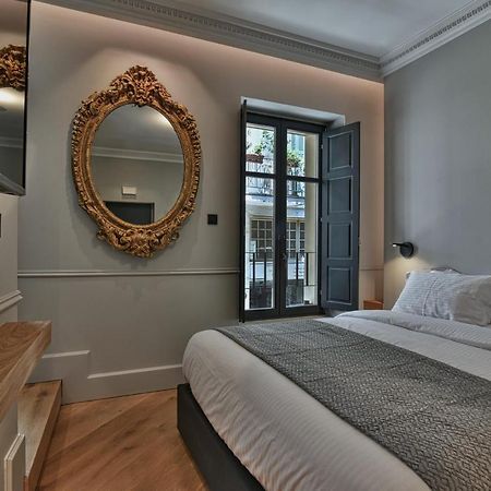 Nikiou Suites Luxury Residence Atene Esterno foto